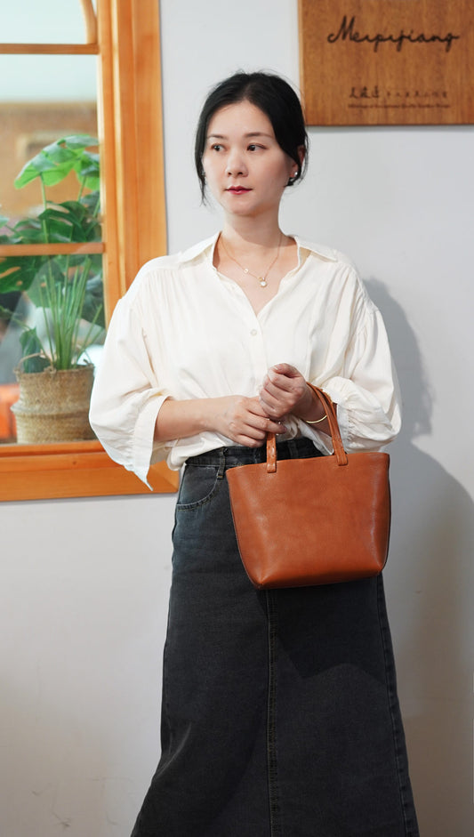 Deerskin vegetable basket bag