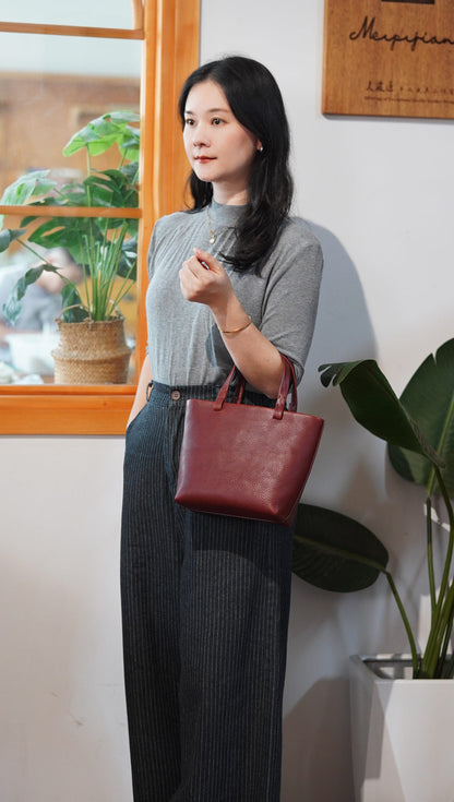 Deerskin vegetable basket bag